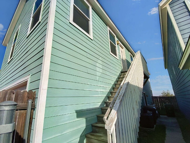 Photo - 1721 Arbor Knot Dr