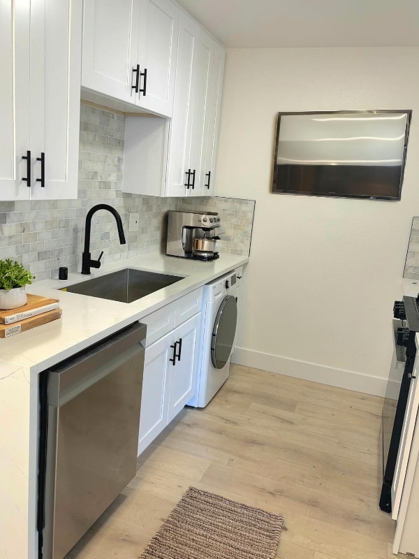 Photo - 17412 Dairyview Cir