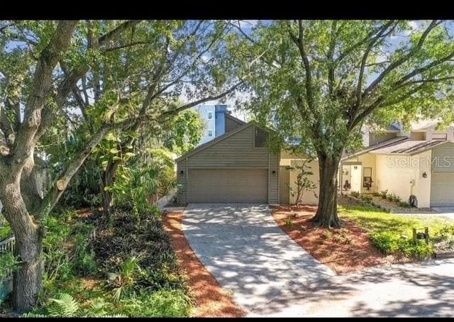 Building Photo - 13713 Lazy Oak Dr Unit 13713 Rental