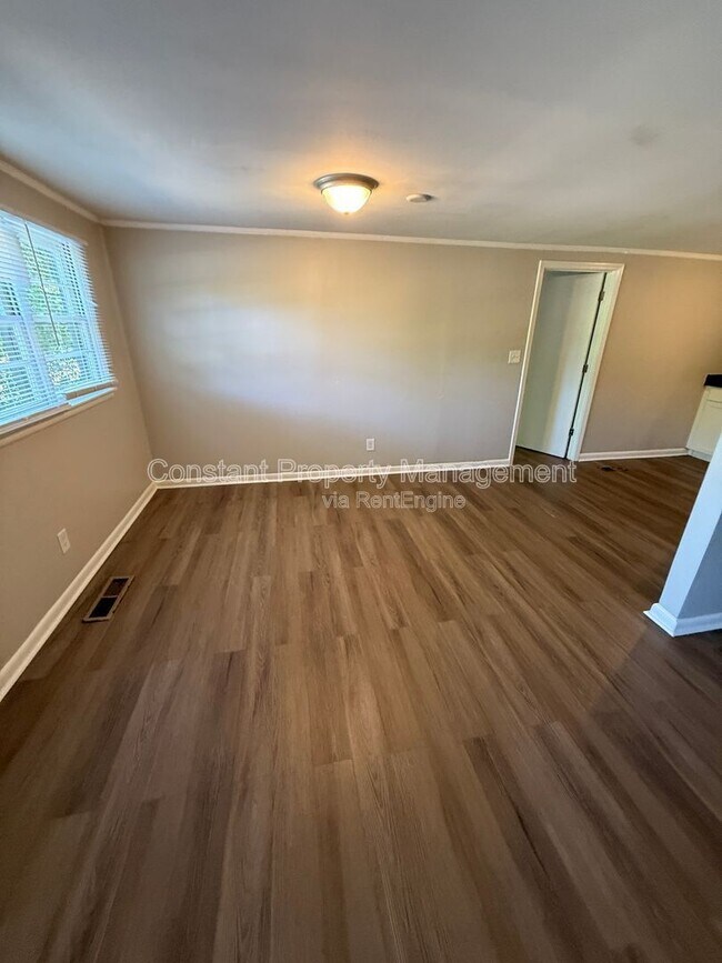 Photo - 2485 Bristol Dr