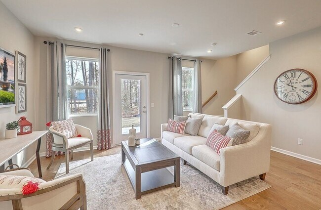 Photo - 102 Benelli Dr