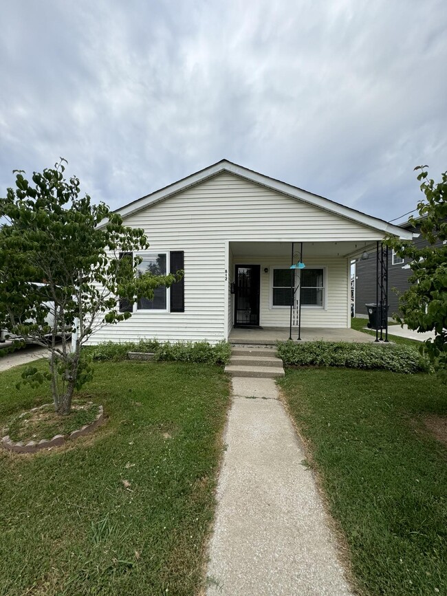 Front of the home - 812 Barbourville St House