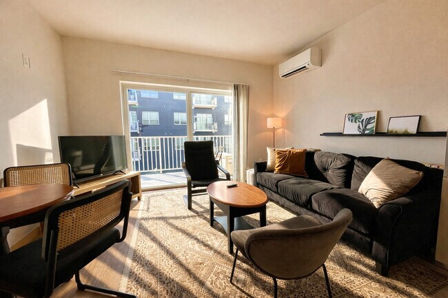 Photo - 1640 N Water St Unit ID1379062P