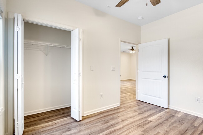 2 BR, 1 BA - The Burgundy