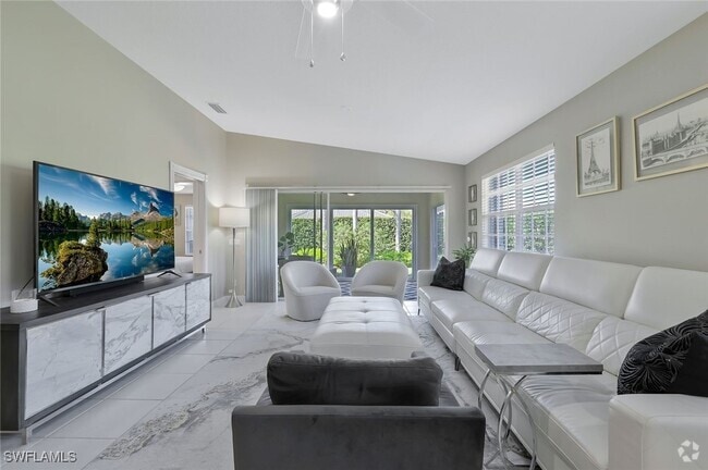 Building Photo - 4949 Kingston Way Rental