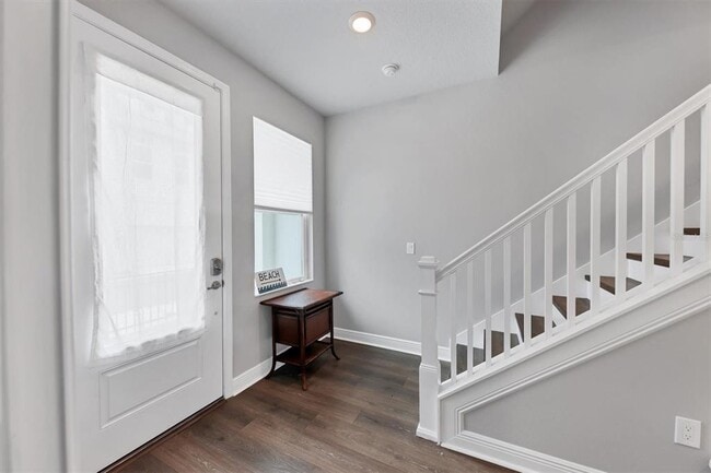 Photo - 2329 Lindstrom St