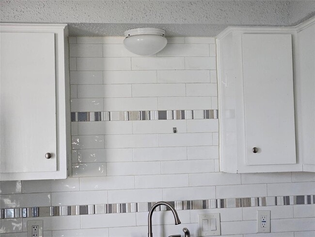 Photo - 105 E Boyce St