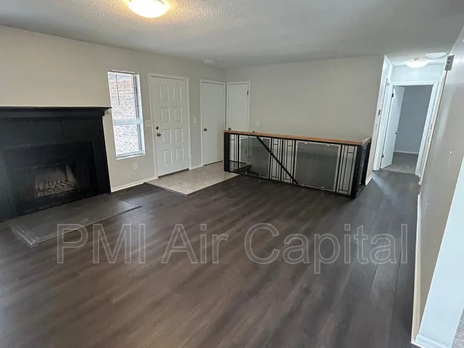 Photo - 8628 W Thurman St