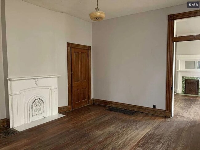 Photo - Charming 2BR in the Heart of Newport – Walk to Dining, Shops & the Levee