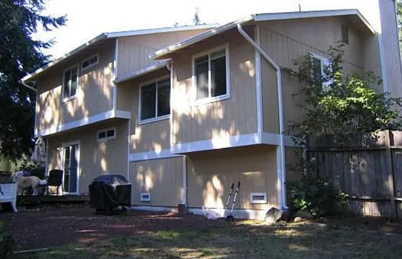 Photo - Spacious Tri-Level Home in Maple Valley