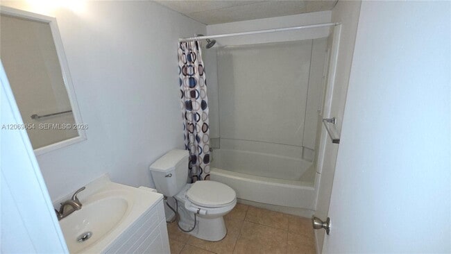 Photo - 2501 Riverside Dr Unit 212-A