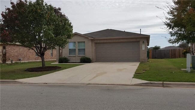 Building Photo - 302 McCarthur Dr Rental