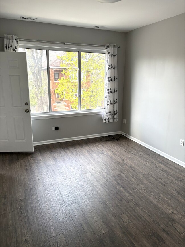 Photo - 2917 W Pershing Rd