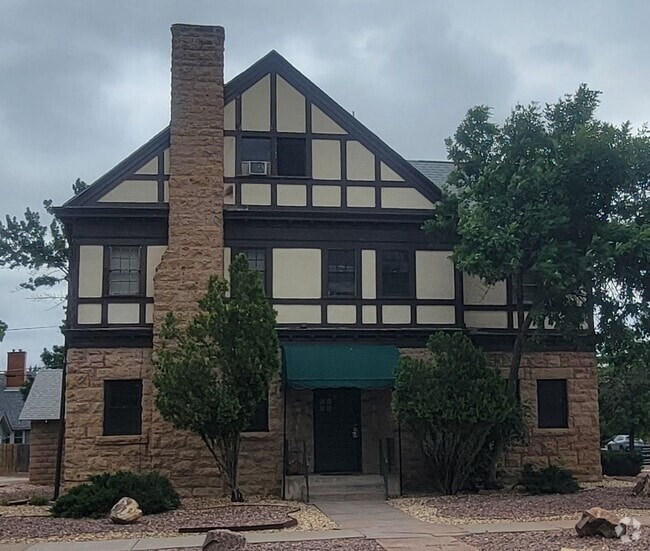 Building Photo - 902 Greenwood Ave Unit #2 Rental