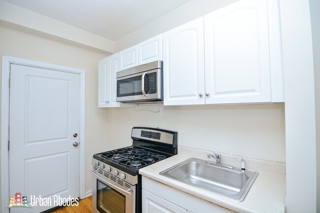 Photo - 750 W Addison St Unit M381