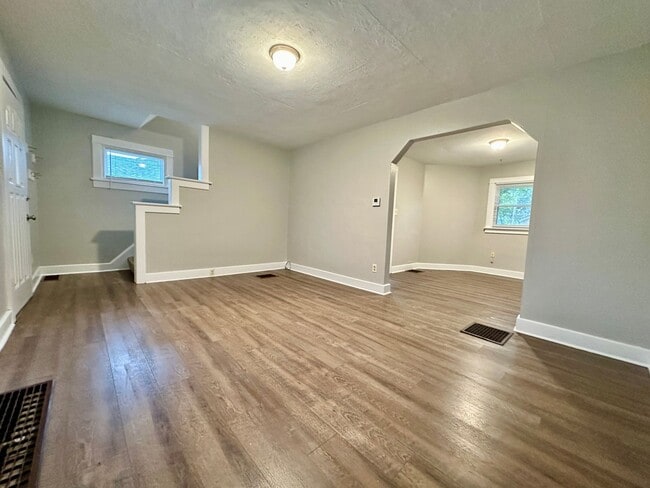 Photo - 1828 Hazel Ave