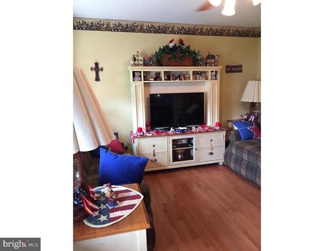 Photo - 19 College Ave