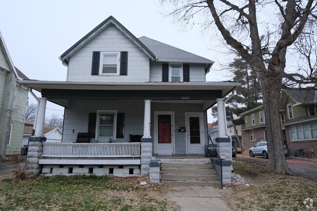 Building Photo - 1025 Goodhue Blvd Unit A Rental