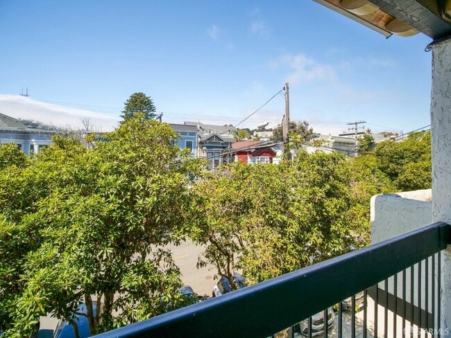 Photo - 407 Sanchez St