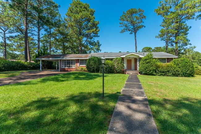 73 Oaklawn Square
