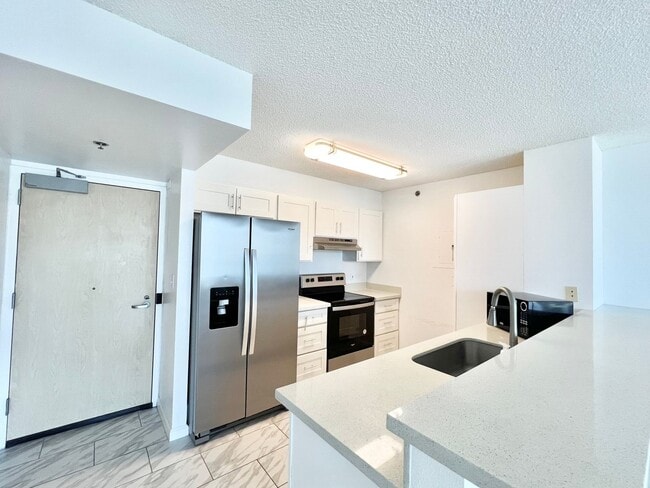 Photo - 1448 Young St Unidad 1411