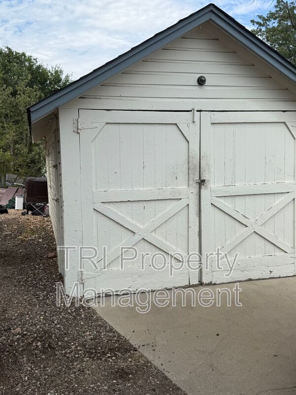Photo - 2044 10th Ave