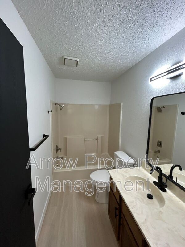 Photo - 205 E Arbor Ave