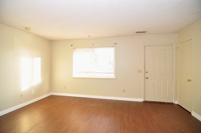Photo - 4524 Bonnell Dr NW Unit A