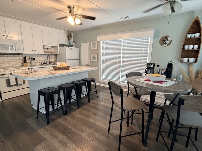 5708 Emerald Dr Unit 1