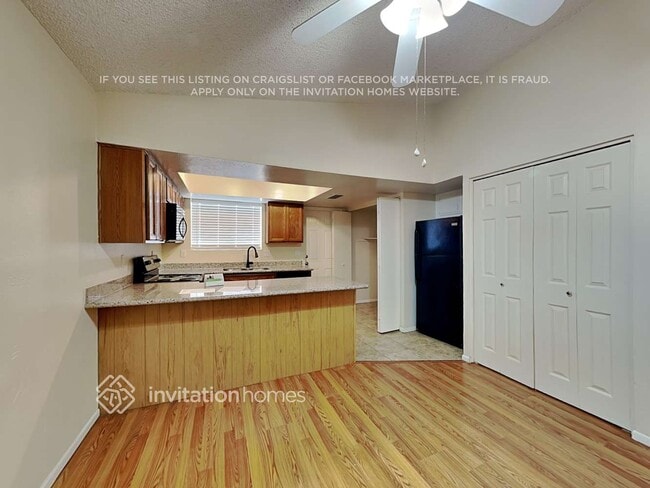 Photo - 246 W Kristal Way