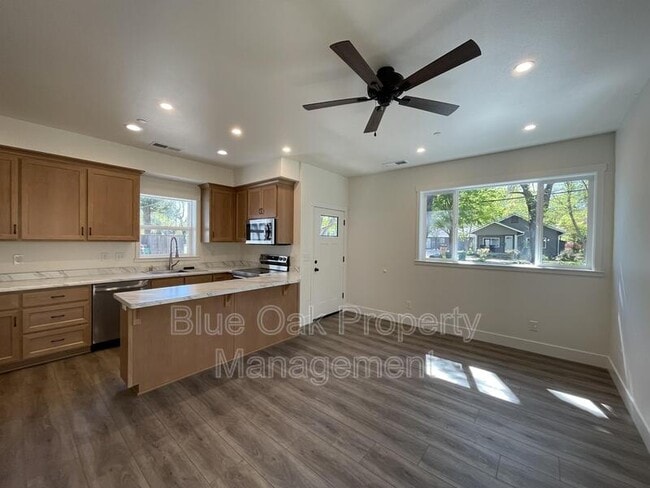 Photo - 266 E 6th Ave Unit 1