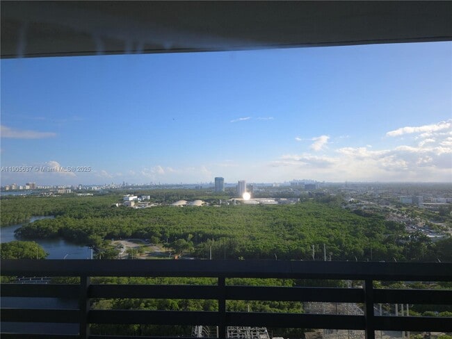 Photo - 16385 Biscayne Blvd Unit 2704