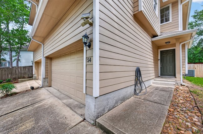 Photo - 54 Blue Creek Pl