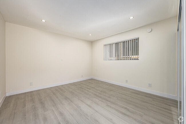 1BR, 1BA - 625SF - Bedroom