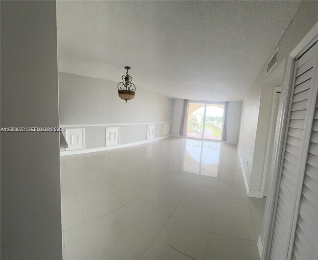 Photo - 6970 NW 186th St Unit 3-502