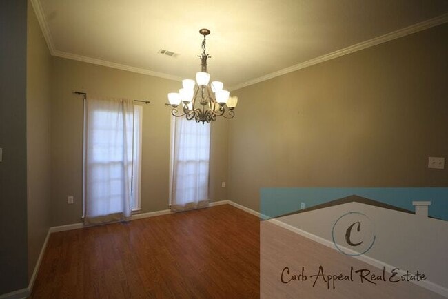 Photo - 4 bedroom 2 bath recently built home (Nett...