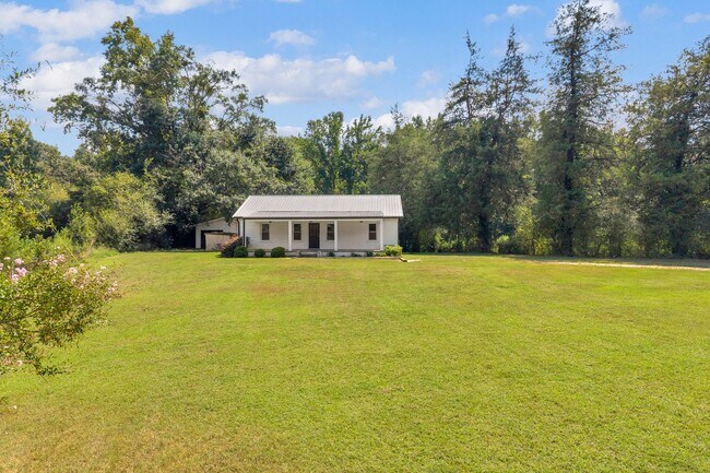 Photo - 649 Adams Town Rd