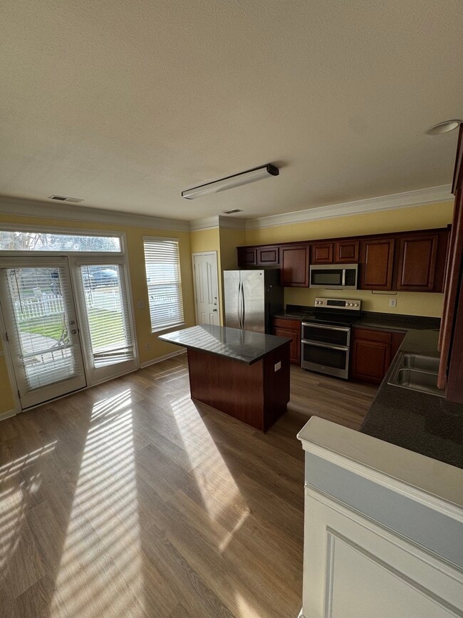 Photo - 9358 Greenheather Dr