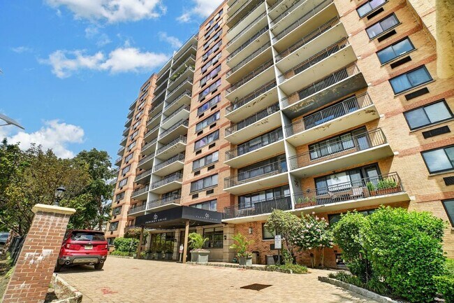 60 Parkway Dr Unidad 4JJ