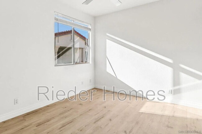 Photo - 11410 Via Rancho San Diego Unit 38