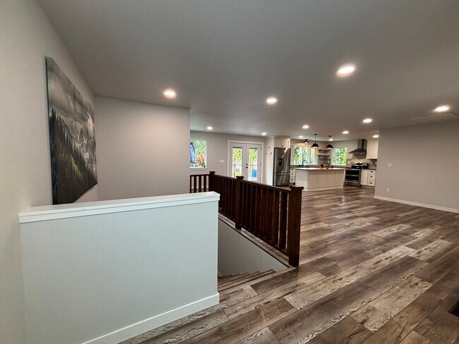 Photo - 8582 Long Lake Rd SE