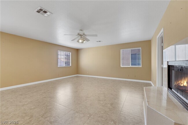 Photo - 815 Stillwater Ln