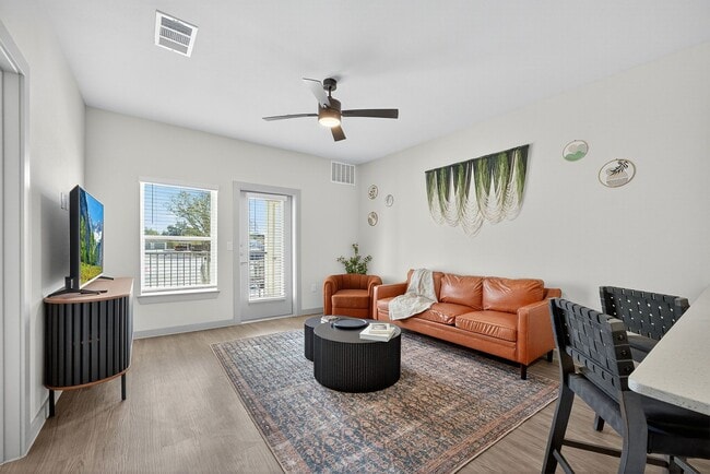 Photo - Eckhert Crossing Apartments