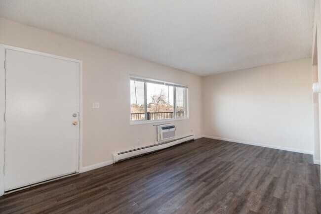 Photo - 8780 Galen Ct Unidad 8