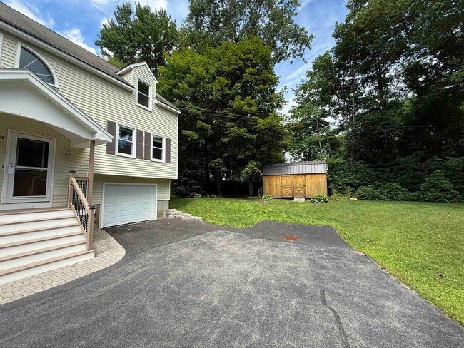 Building Photo - 158 Tina Dr