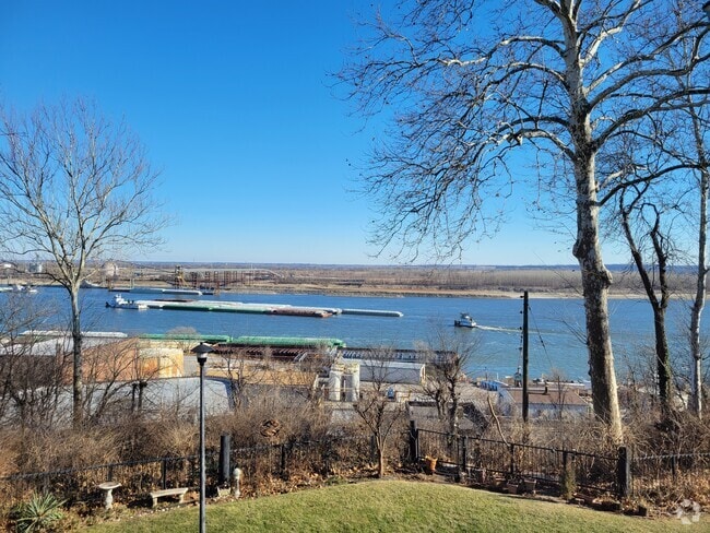 Building Photo - 4534 Ohio St Unit Mississippi River View Rental