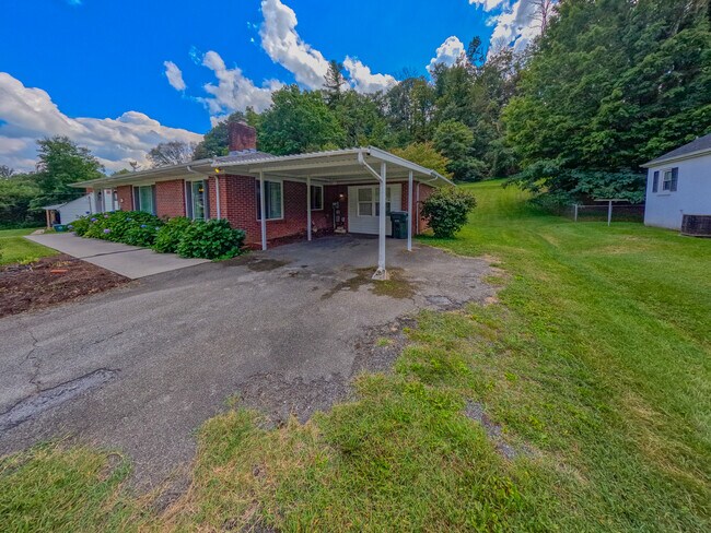 Photo - 276 Meadow Dr