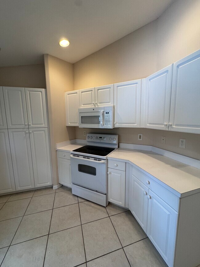Photo - 12361 Notting Hill Ln Unit 44