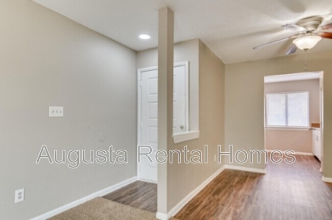 Photo - 3006C Strickland Court