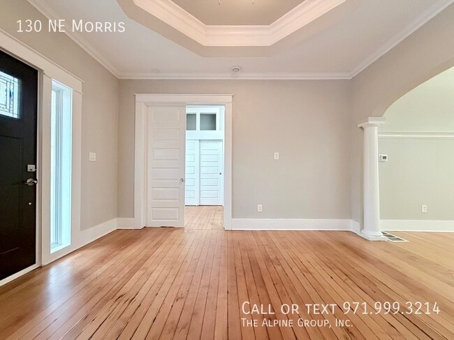 Photo - 130 NE Morris-